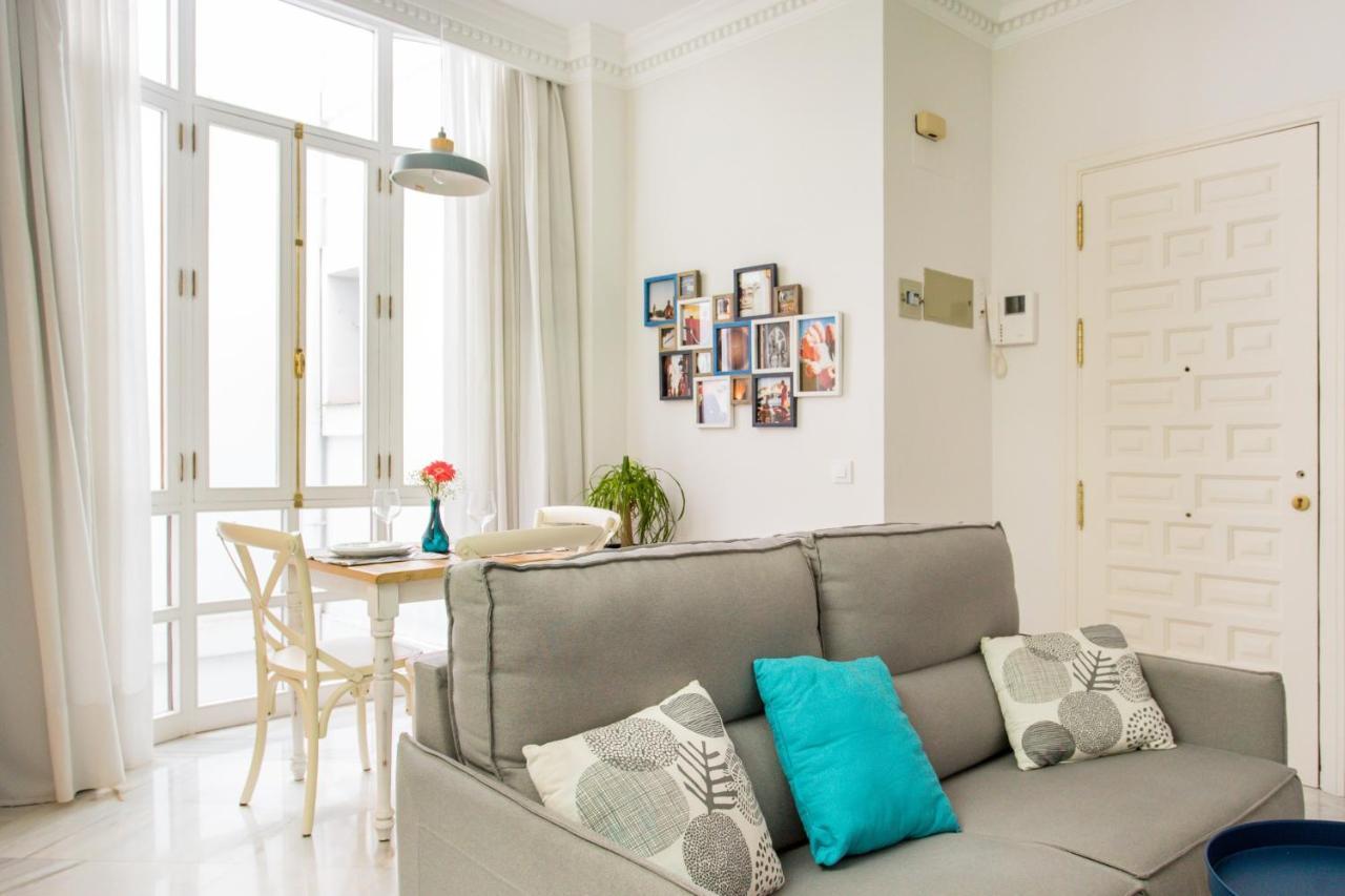 Magico Apartamento En Casa Palacio Del Siglo XVII Seville Luaran gambar