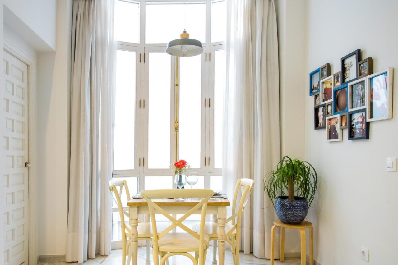 Magico Apartamento En Casa Palacio Del Siglo XVII Seville Luaran gambar